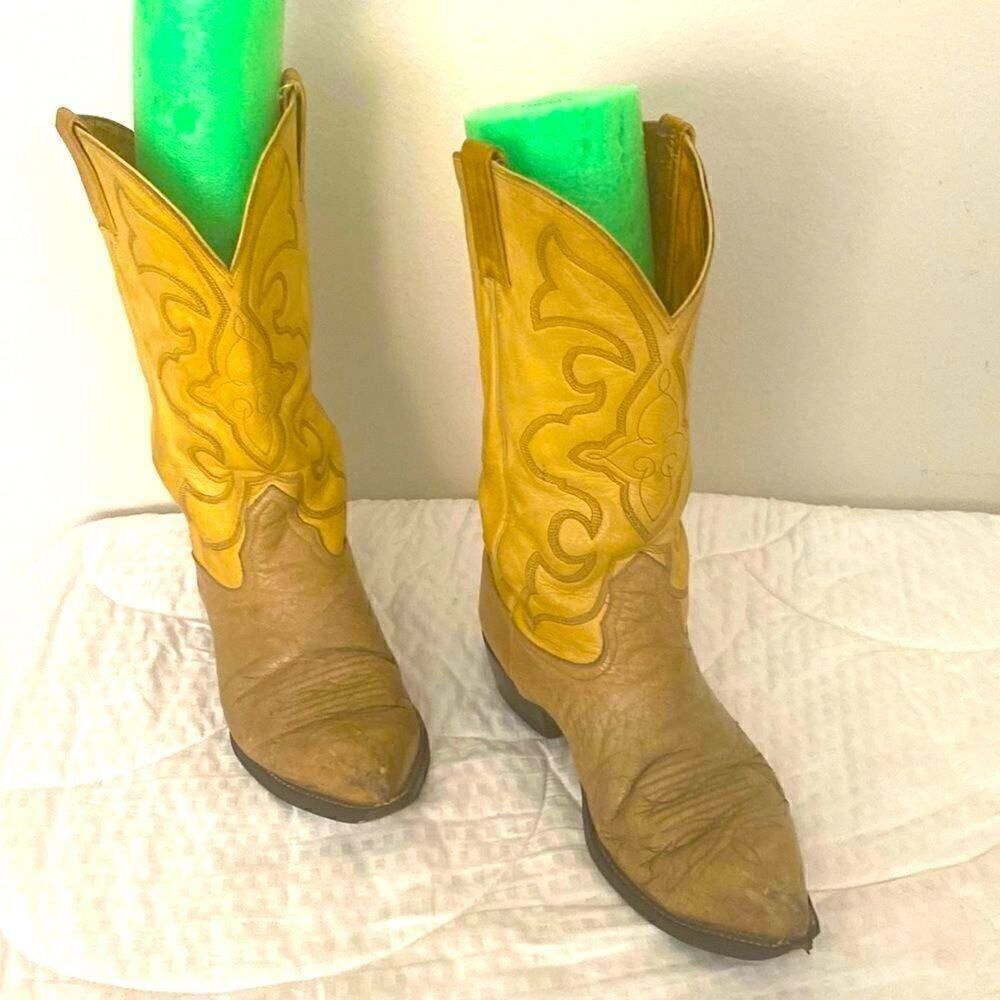 Vintage Nocona Cowboy Boots cream Leather Size 9 1/2 EE. See Video